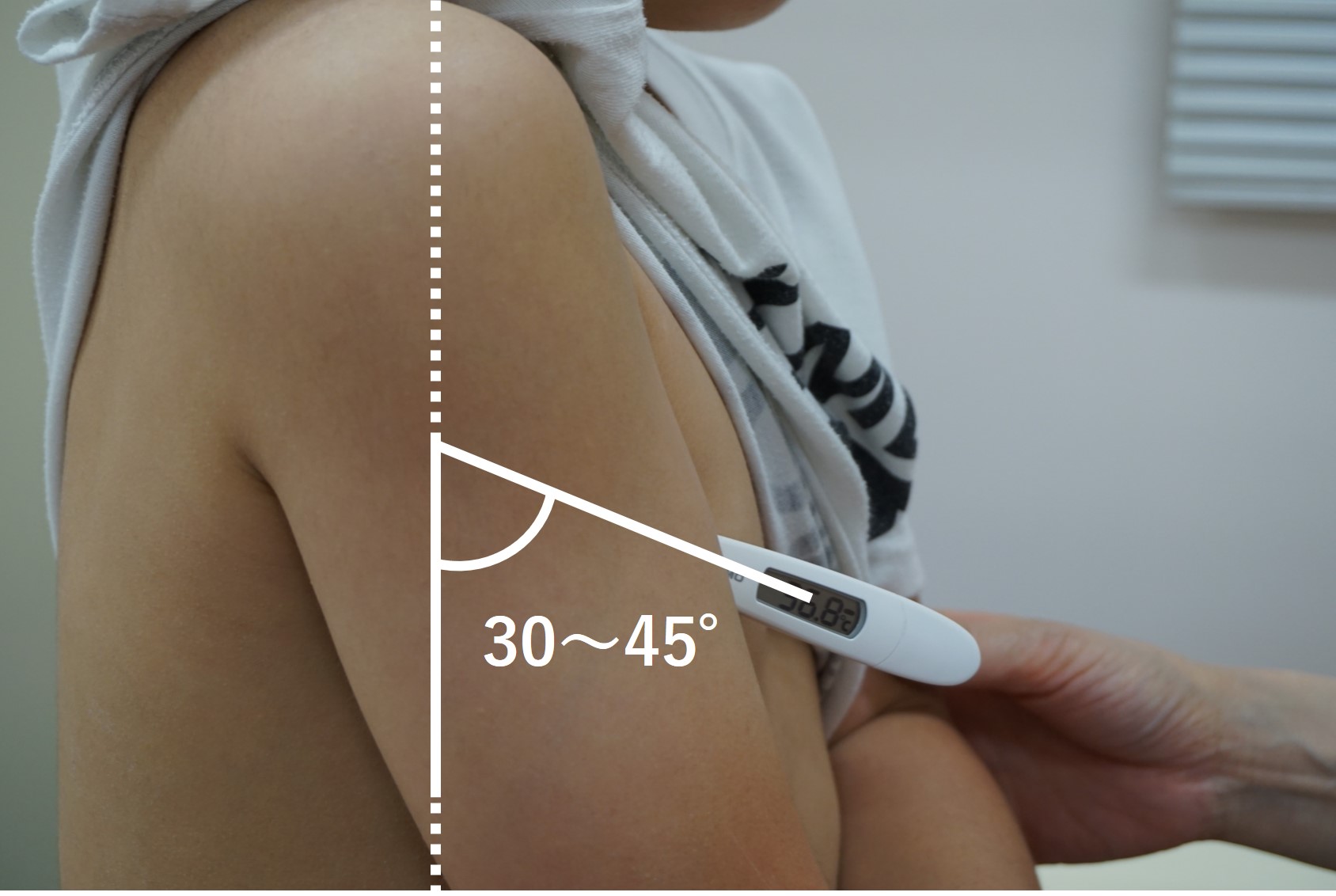 表-バイタルサイン-体温-腋窩用体温計の挿入角度.jpg